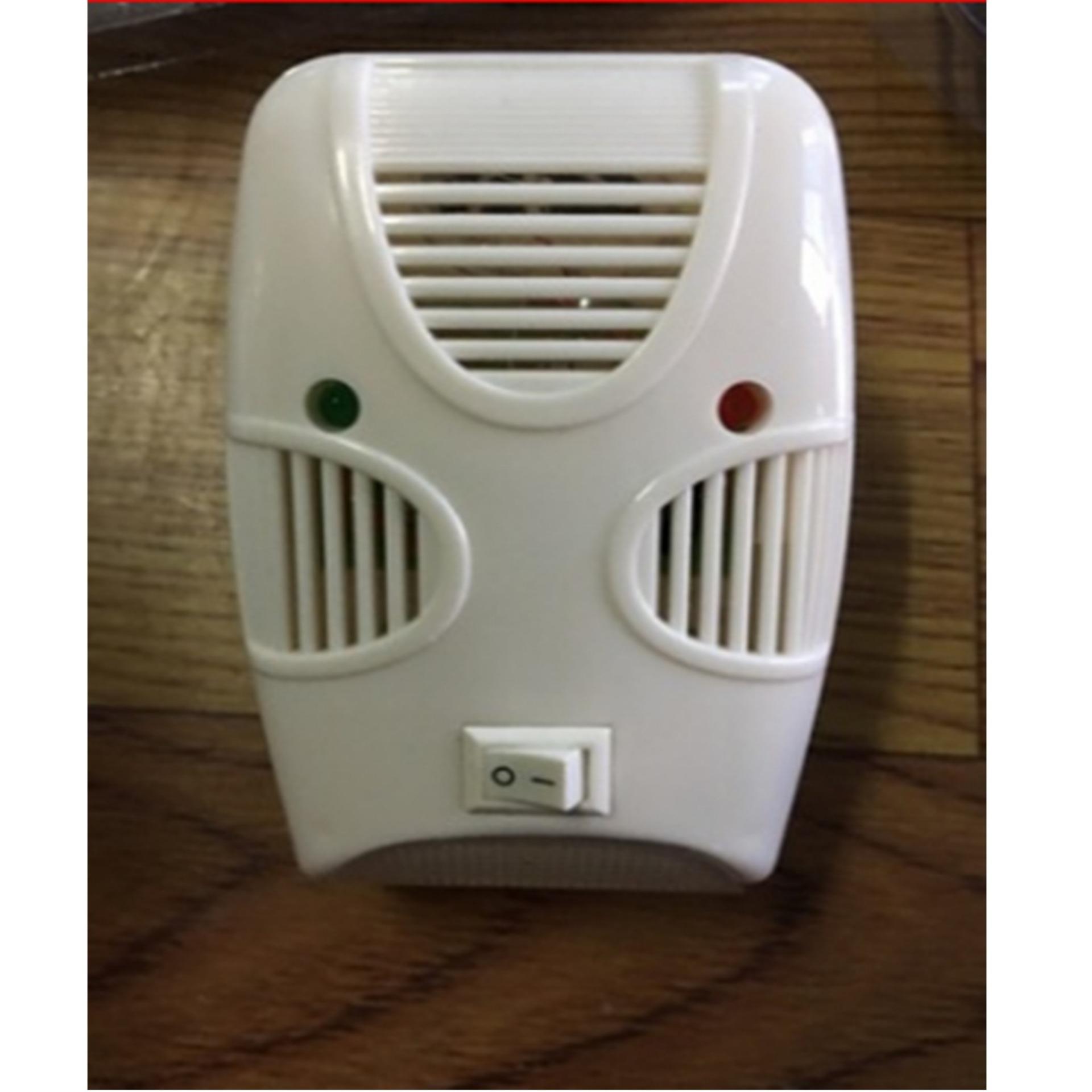 Máy đuổi muỗi Riddex
