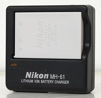 Sạc pin Nikon MH-61