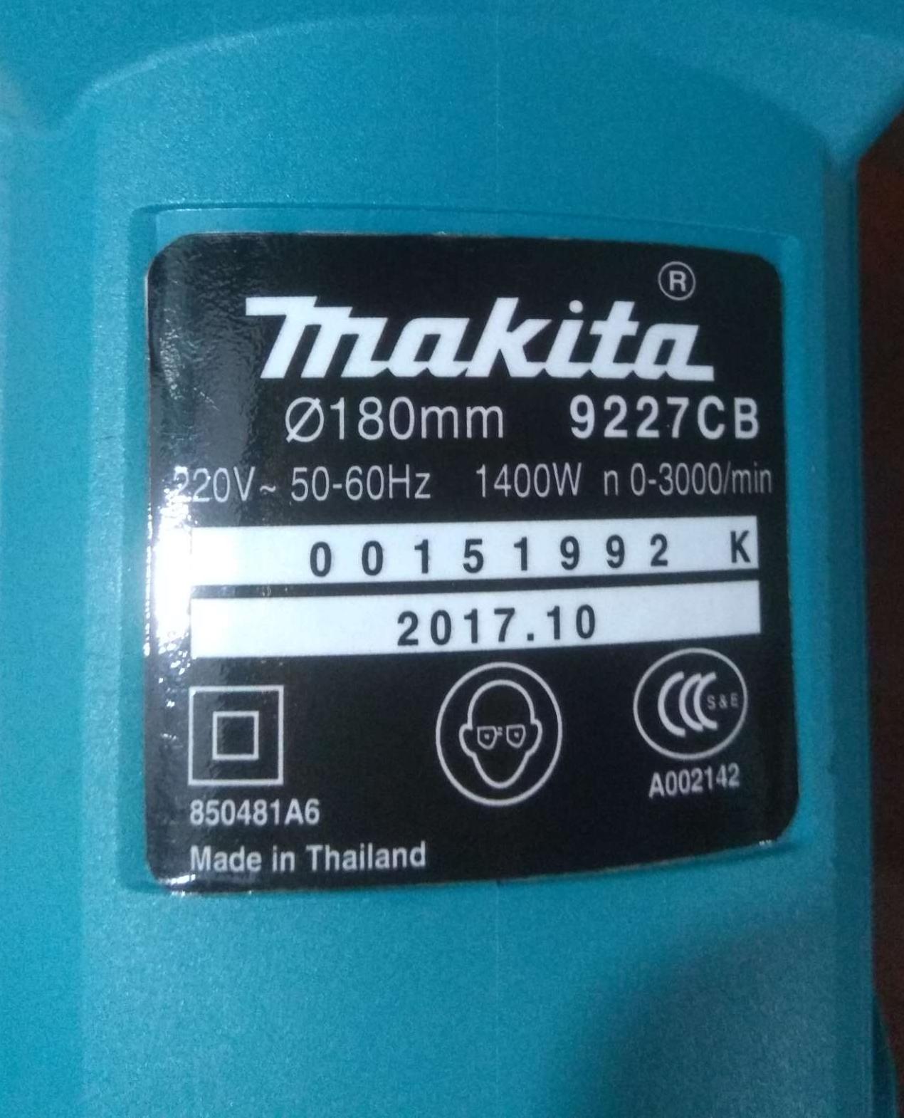 Máy chà nhám đánh bóng Makita 9227C