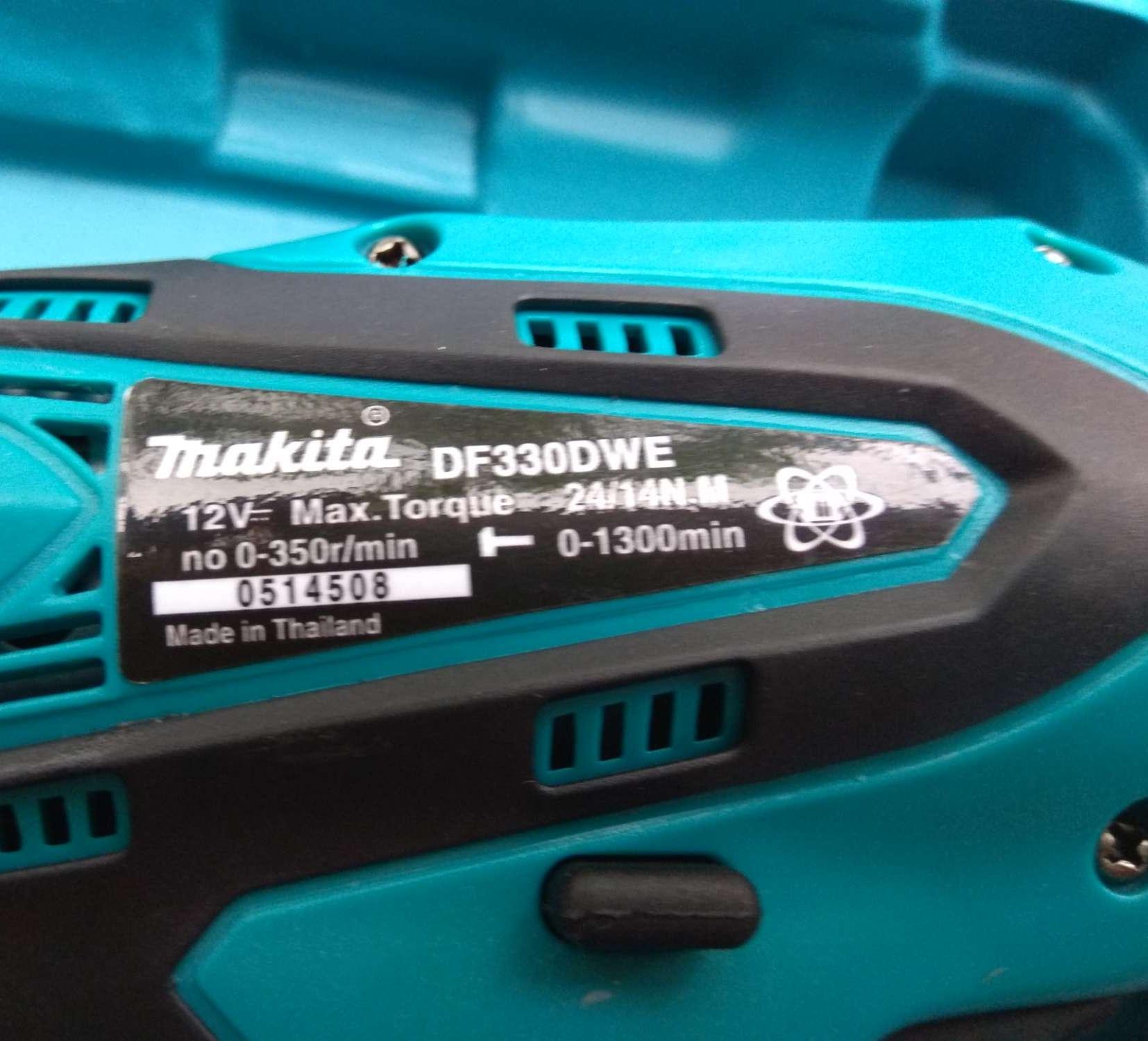 Máy khoan vặn vít dùng pin Makita DF330DWE