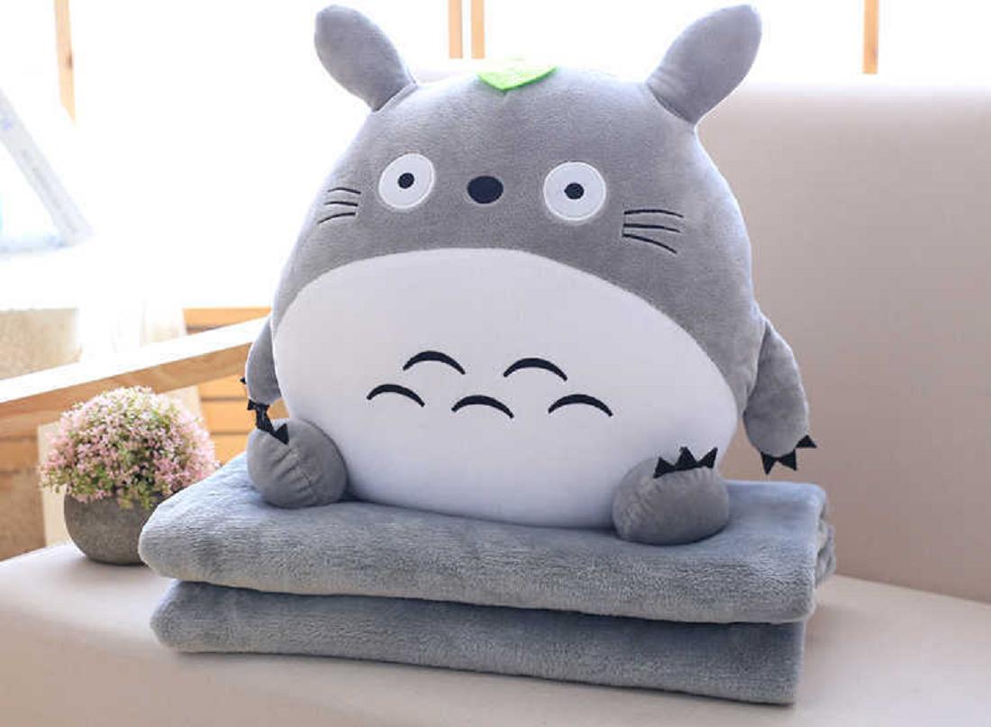 Bộ chăn gối cao cấp 3 trong 1 totoro đội lá (xám)