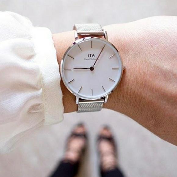 Đồng hồ nữ Daniel Wellington DW00100164