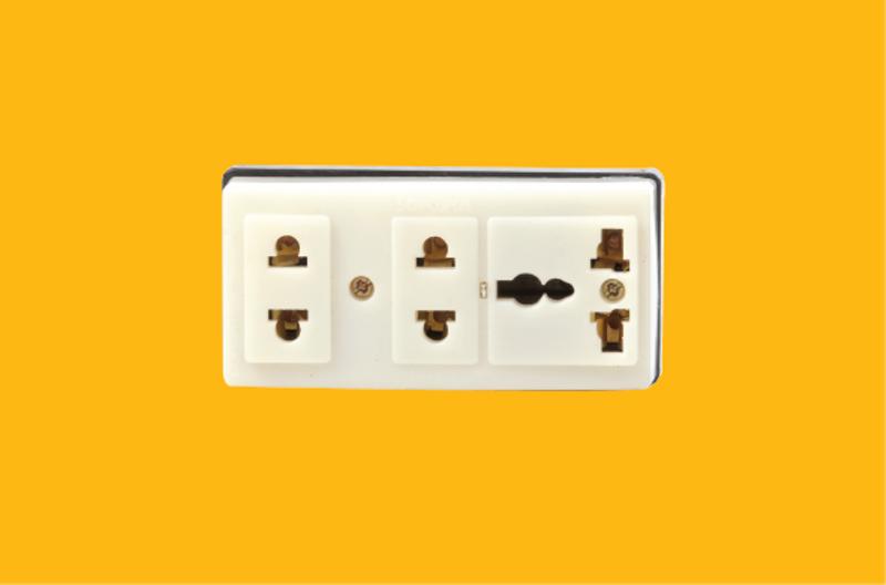 Ổ CẮM 3 LỖ SOPOKA T32