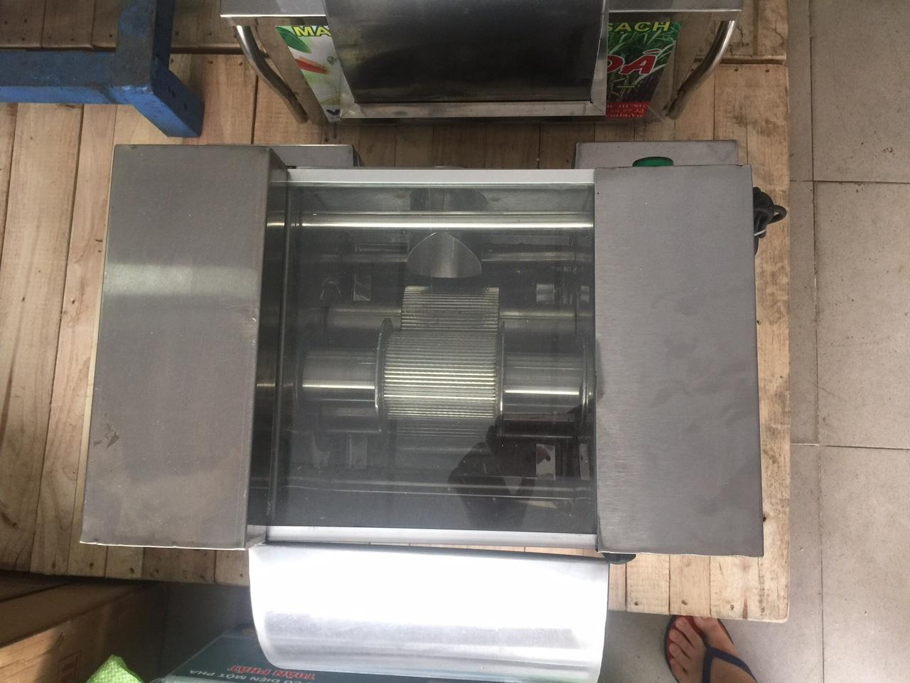 Máy ép nước mía F1-750