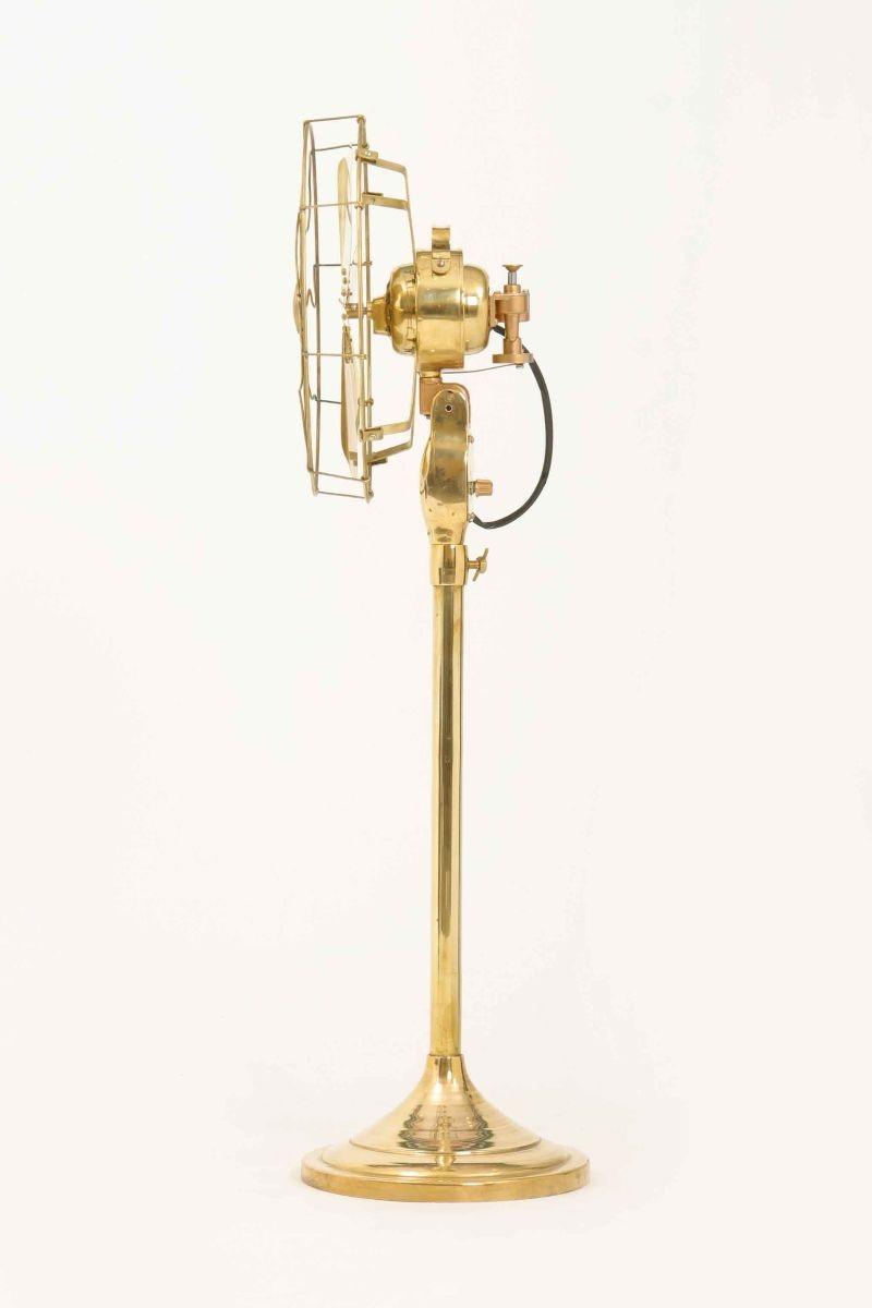 Quạt cây cổ bằng đồng thau Royal 161G