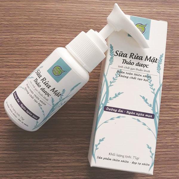 Sữa rửa mặt tinh chất gạo Cung Đình