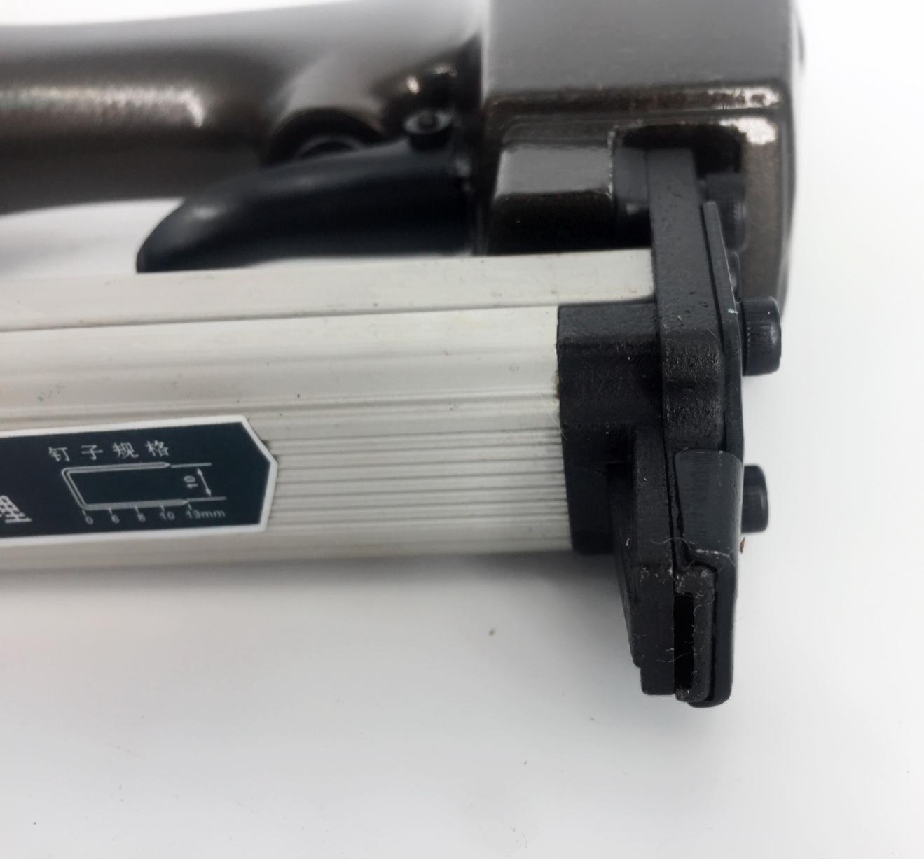 Súng bắn đinh Jok 1013J