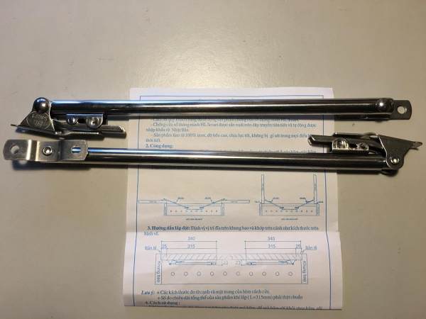 thanh chống gió cửa sổ (2 cái ) inox, thanh chong gio cua so