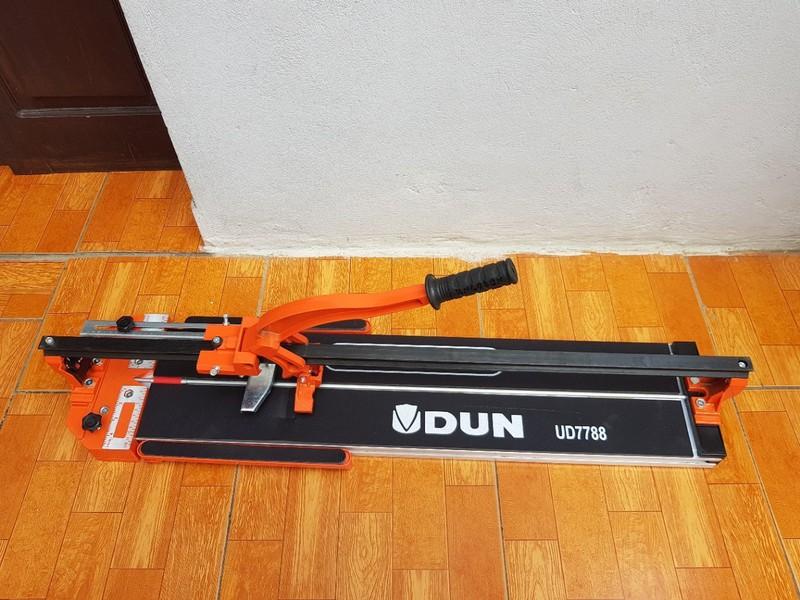 Máy cắt gạch UDUN