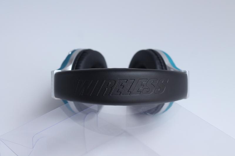 Tai nghe Bluetooth JBL B61