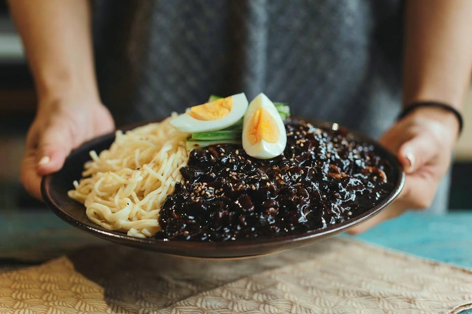 Mì Koreno tương đen 115g 5 gói