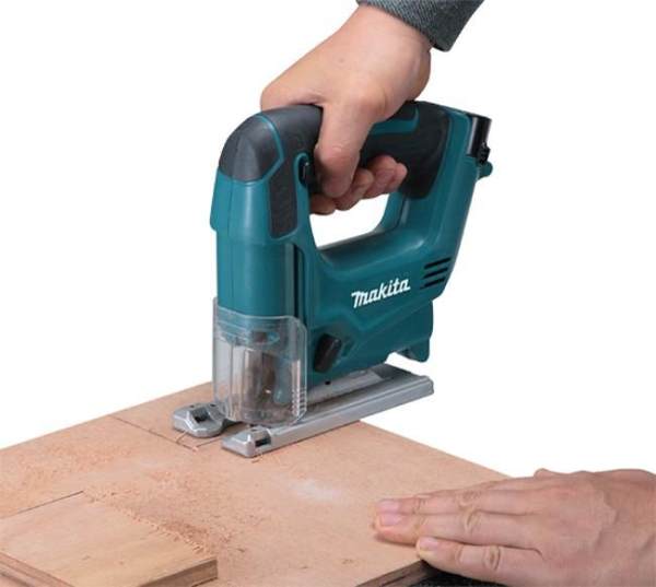 Máy cưa lọng Makita 600W