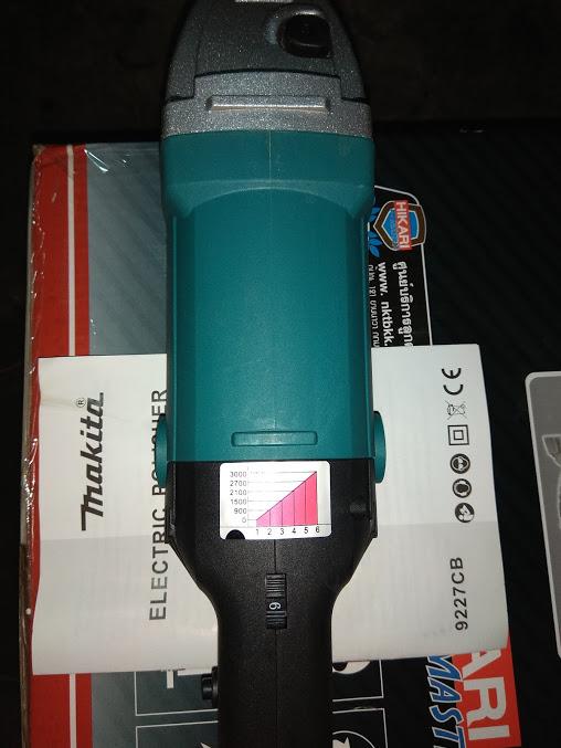 Máy chà nhám đánh bóng Makita 9227C