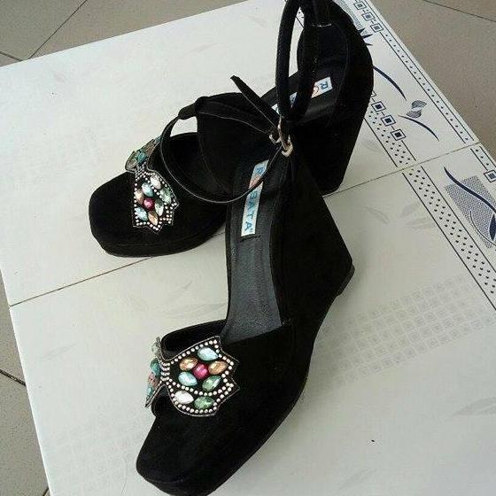 Giày Sandal Kết Đá Rosata RO131