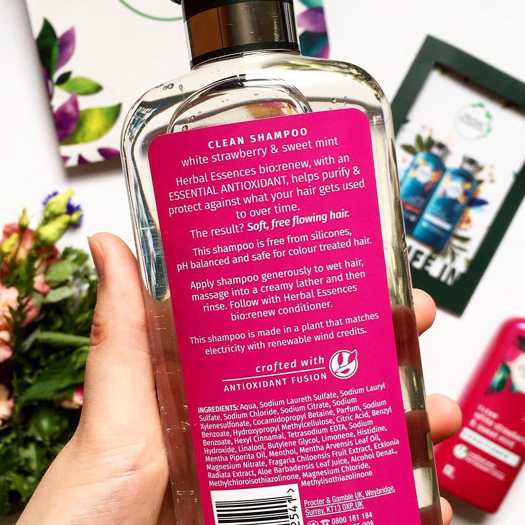 Dầu Gội Herbal Essences Dâu Tây Và Bạc Hà