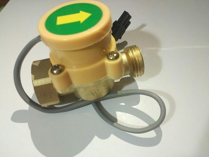 Công tắc cảm biến dòng chảy SMH dùng cho máy bơm tăng áp công suất 120W/220V (Vàng)