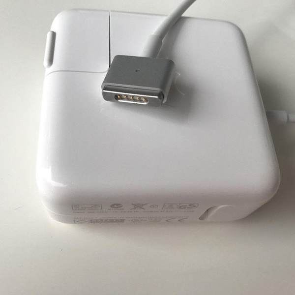 Bảng giá Sạc Macbook Air A1465 45w 14.85V-3.05A Phong Vũ