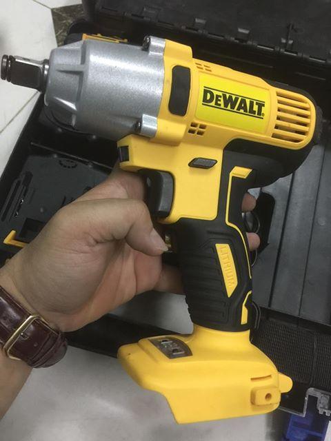 MÁY BẮT VÍT DEWALT BTW-68SS