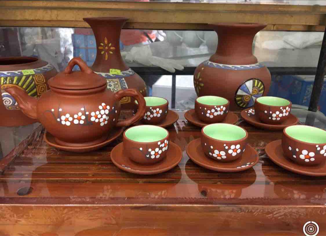 Ấm chén Bát tràng cây hoa