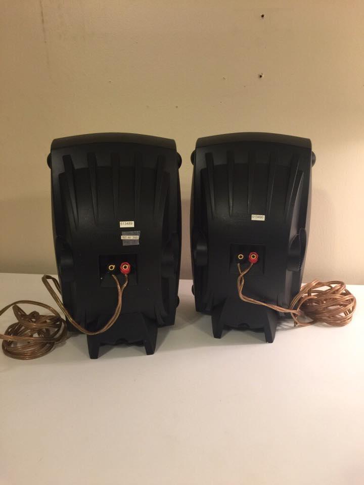 Loa treo tường Yamaha NS-AW350