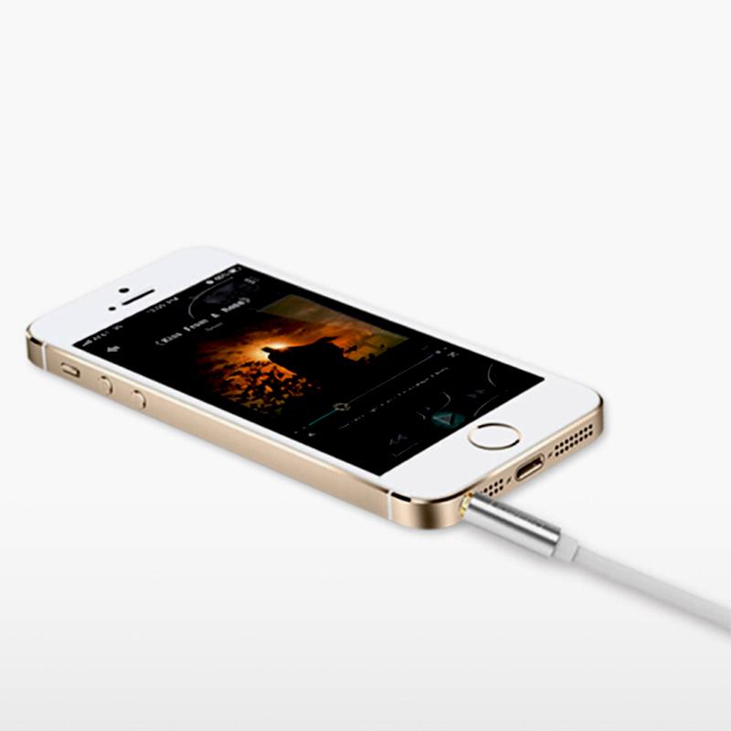 Cáp Audio 3.5mm dài 1,5m Ugreen 10775