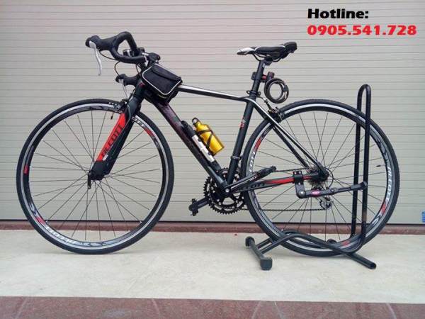 Alcott R720 màu Đen Đỏ