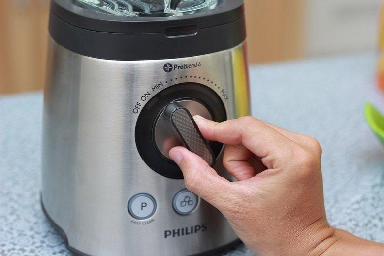 Máy xay sinh tố Philips HR2195