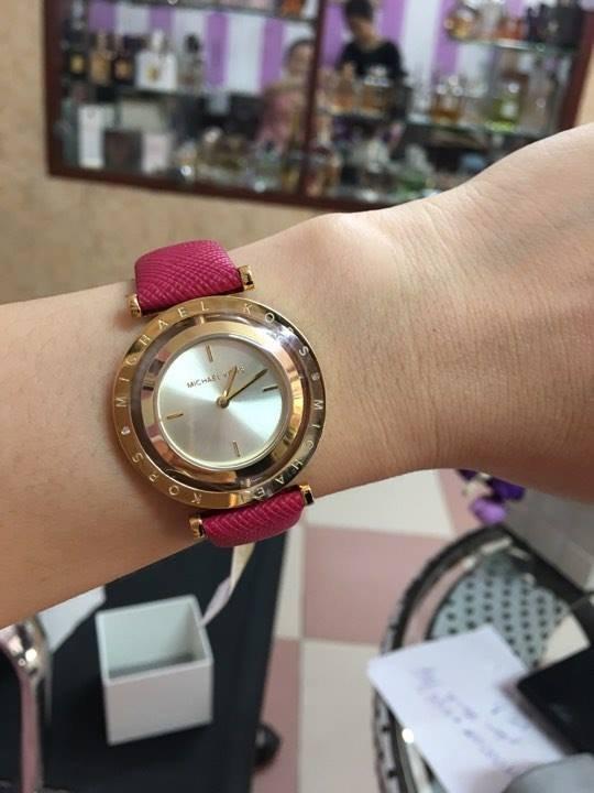 Đồng hồ dây da nữ Michael Kors MK2525