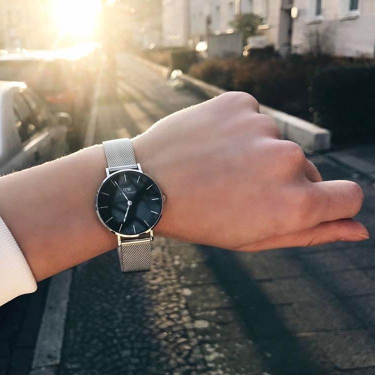 Đồng hồ nữ Daniel Wellington DW00100162
