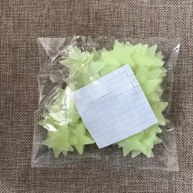 Ngôi sao dán tường dạ quang