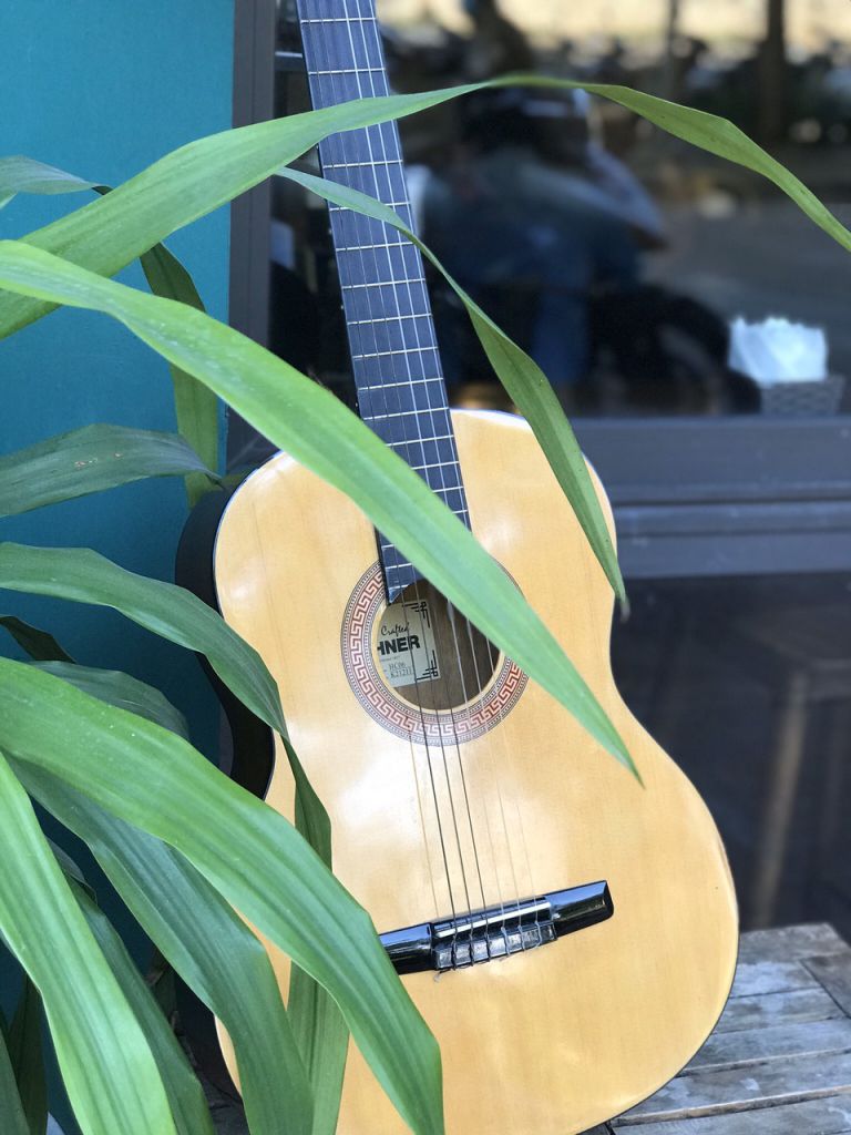 Đàn guitar classic Hohner HC06