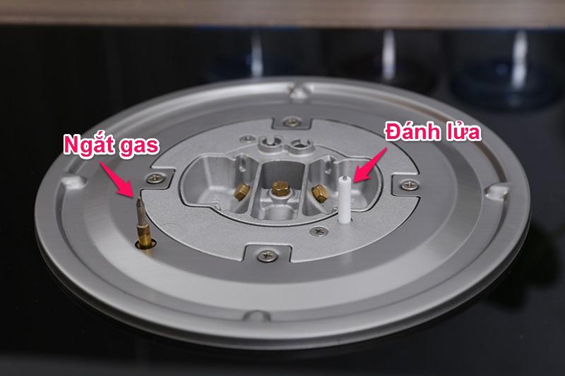 Bếp gas Malloca GHG 732A