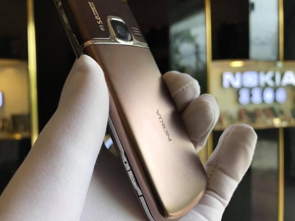 Điện thoại Nokia 6700 Classic