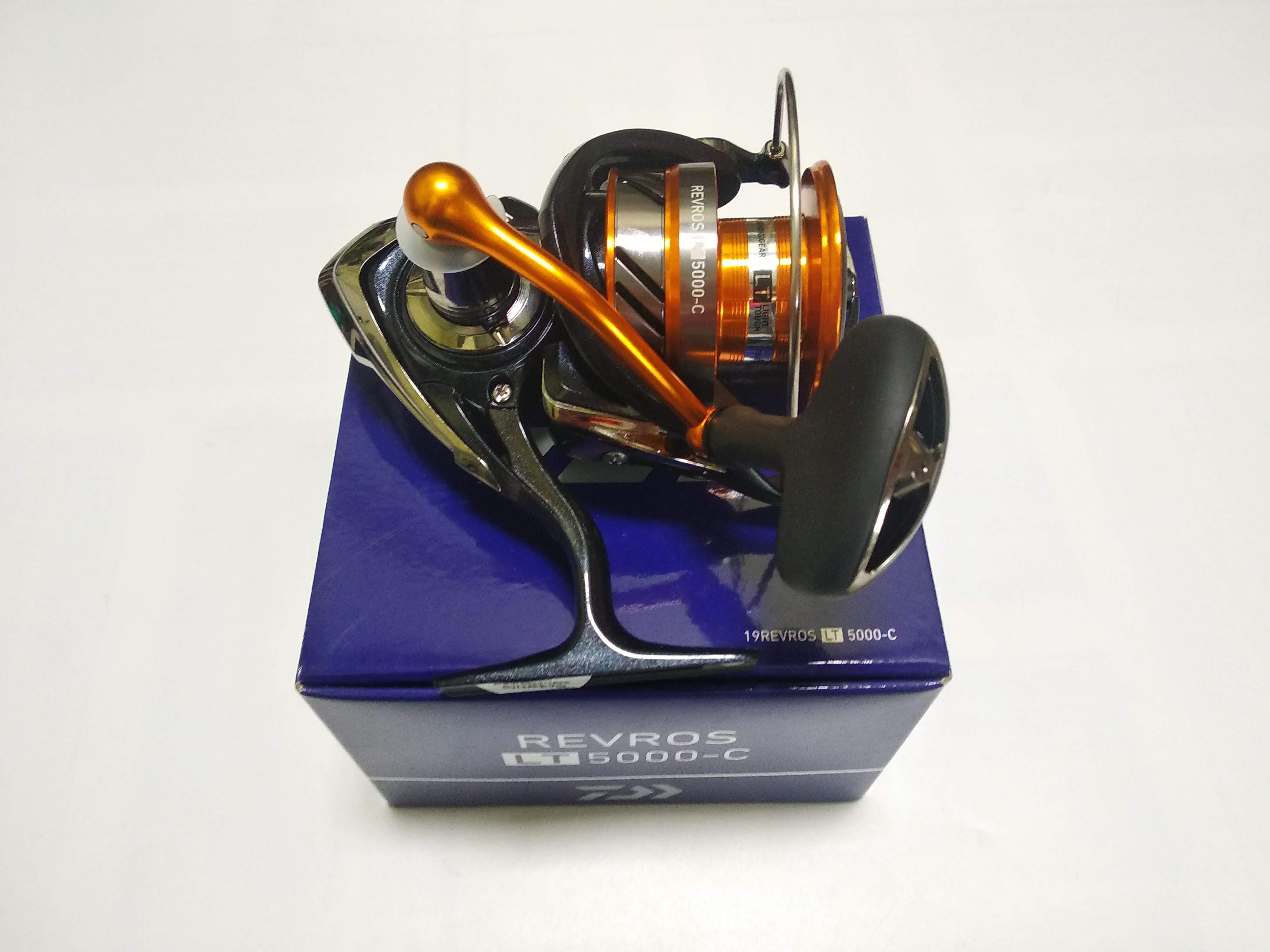 Máy câu cá Daiwa CrossFire LT5000-C