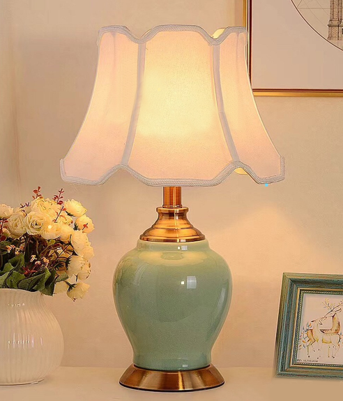 ĐÈN BÀN GỐM MB8111