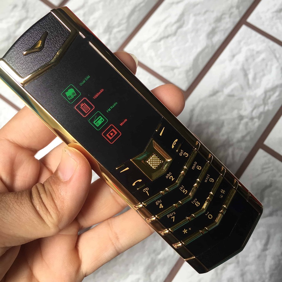 Điện thoại Vertu A18