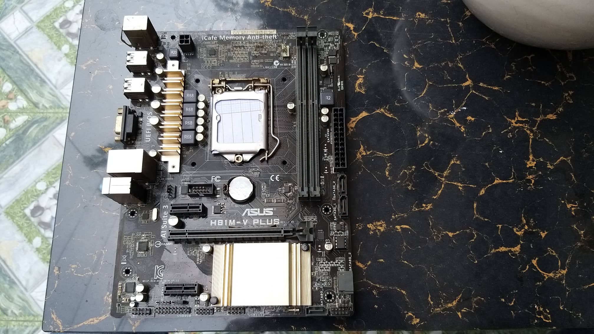 Mainboard ASUS H81M-V PLUS
