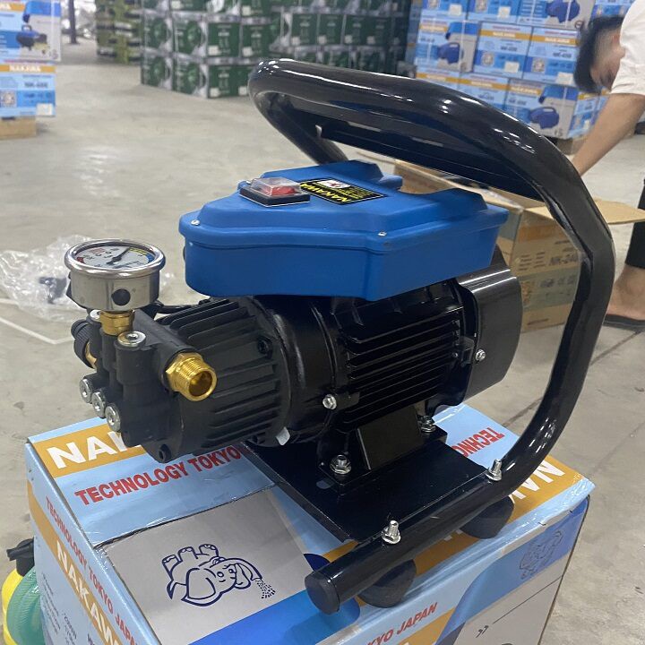 MÁY RỬA XE NAKAWA NK-676