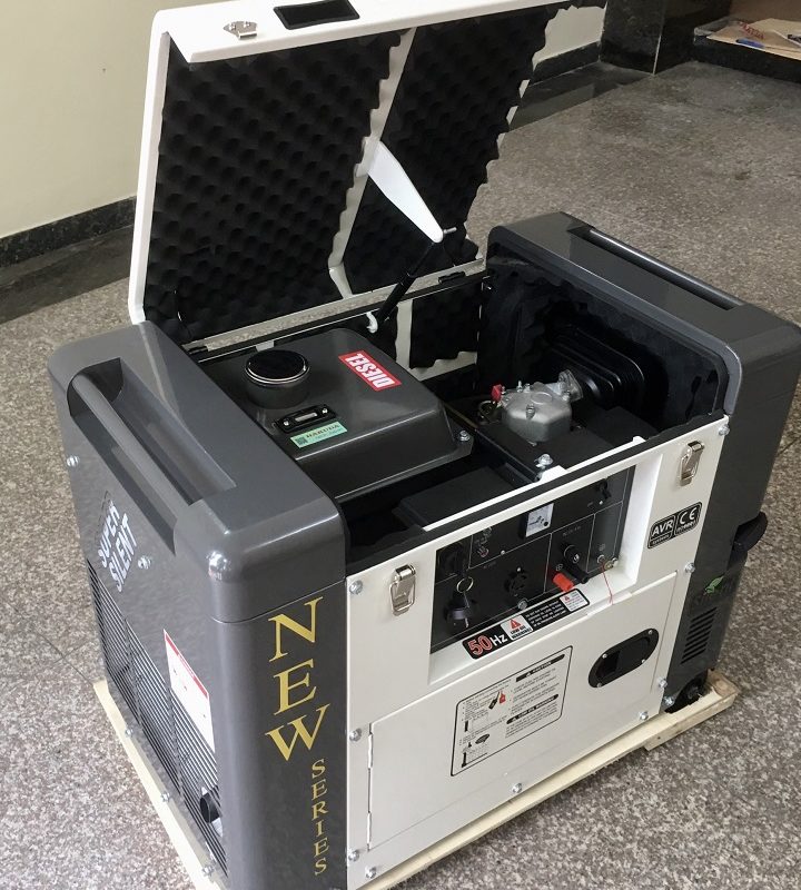 MÁY PHÁT ĐIỆN CHẠY DẦU HAKUDA DG6900SE