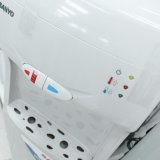 Cây nước nóng lạnh Aqua AWD-M25HC