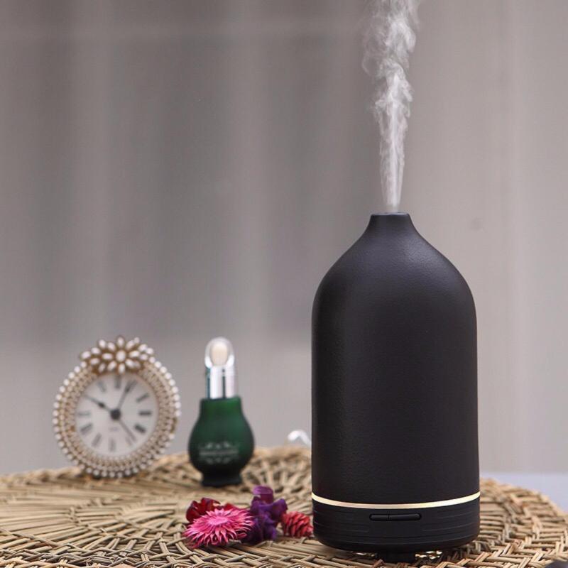 Bảng giá Máy phun sương khuếch tán tinh dầu gốm bắc kinh đen lùn dung tích 120ml dành cho phòng dưới 30m2 Ngọc Tuyết