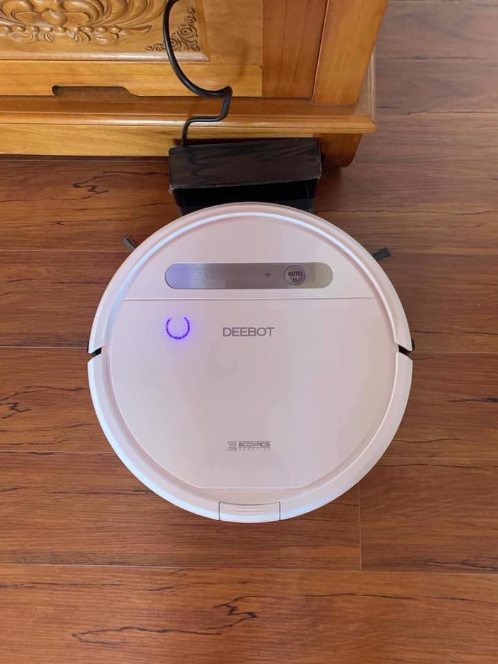 ROBOT HÚT BỤI ECOVACS OZMO 615