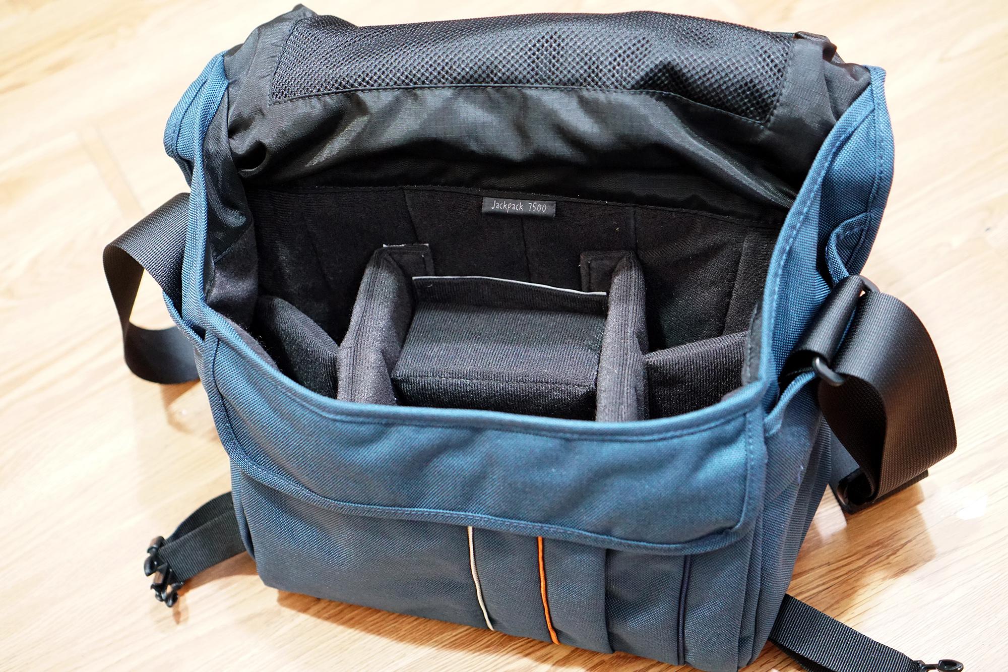 Túi xách Crumpler Pretty Boy 7500