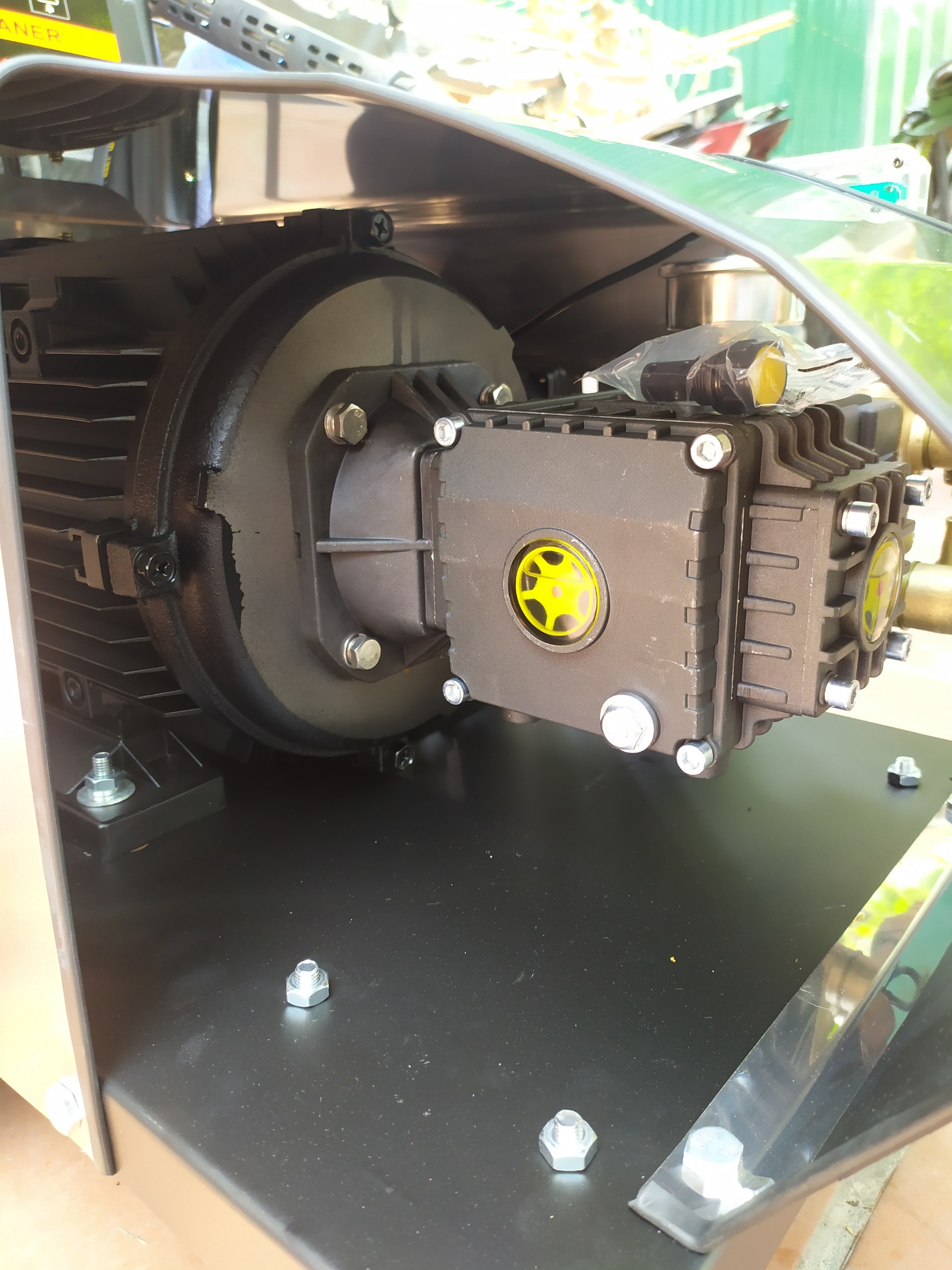 MÁY RỬA XE NAKAWA 3500PSI