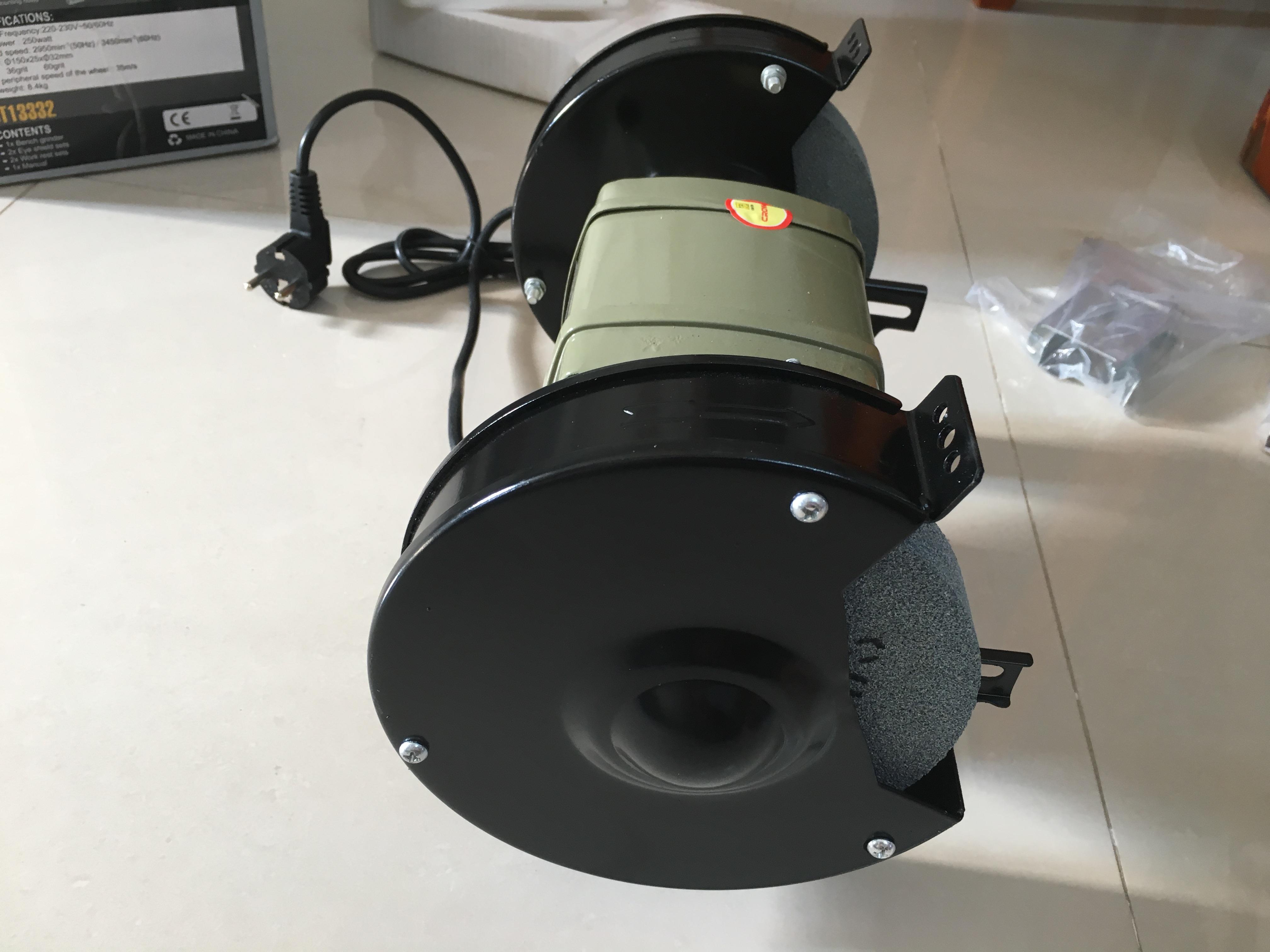Máy mài Crown CT13332