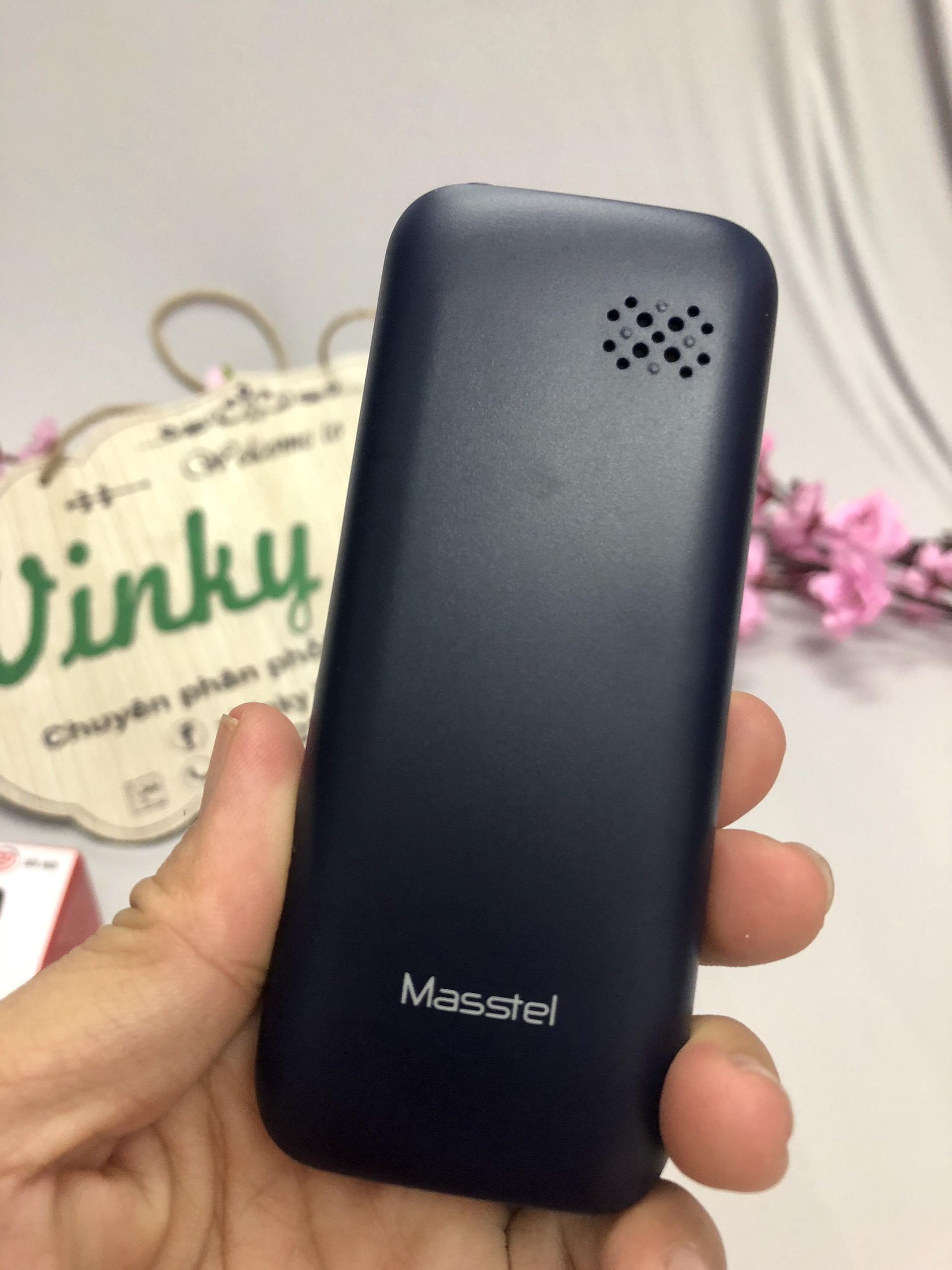 Điện thoại Masstel iZi 104