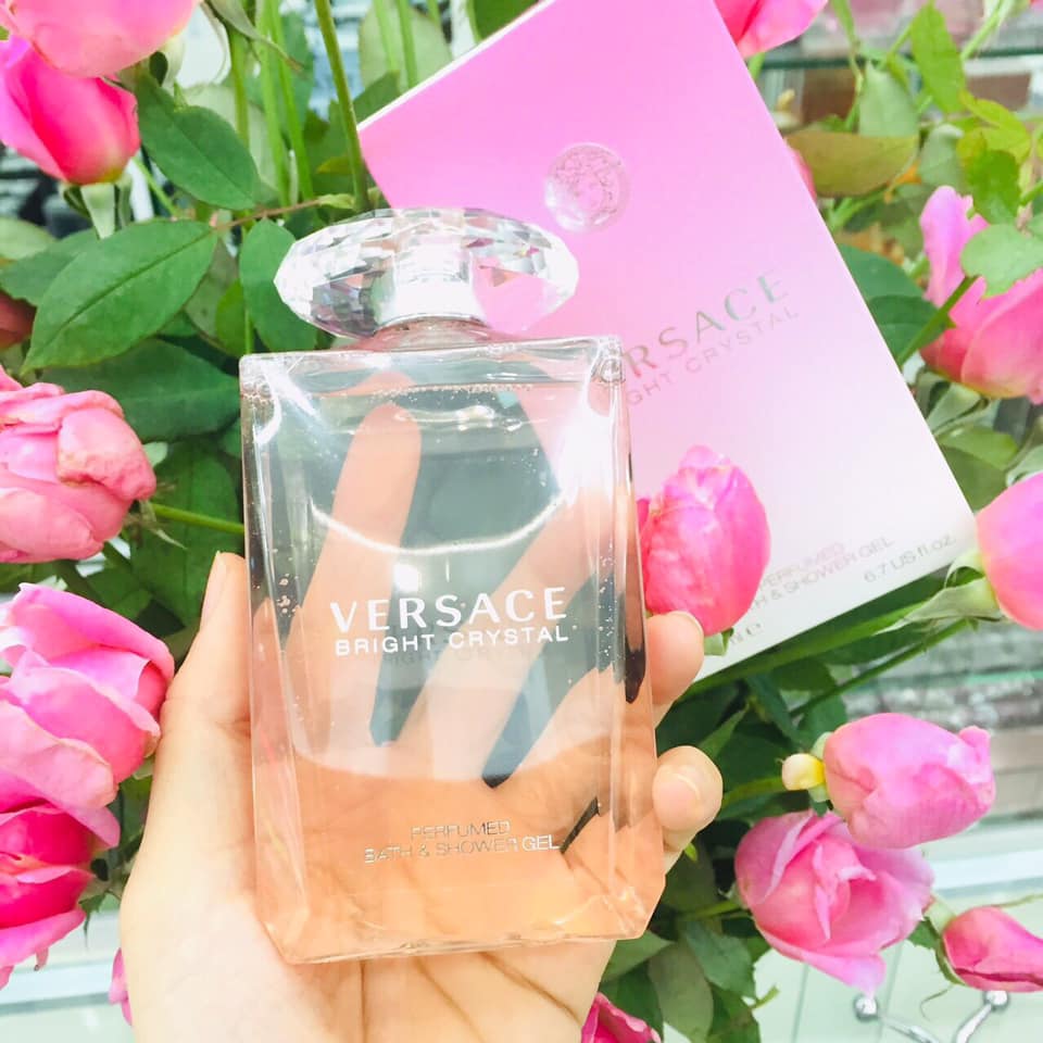 Dưỡng Thể Versace Bright Crystal Perfumed Body Lotion 200ml