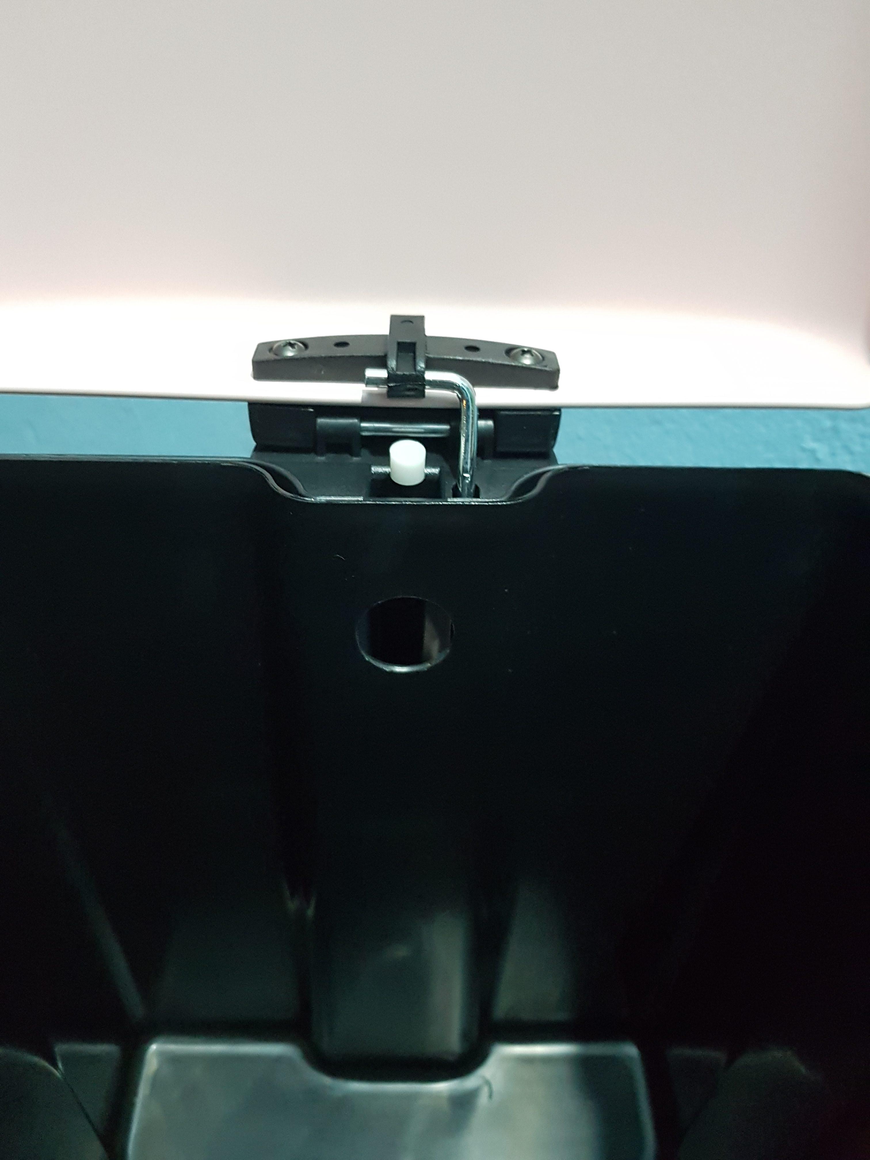 Thùng rác vuông lock&lock BYP122 - 6L