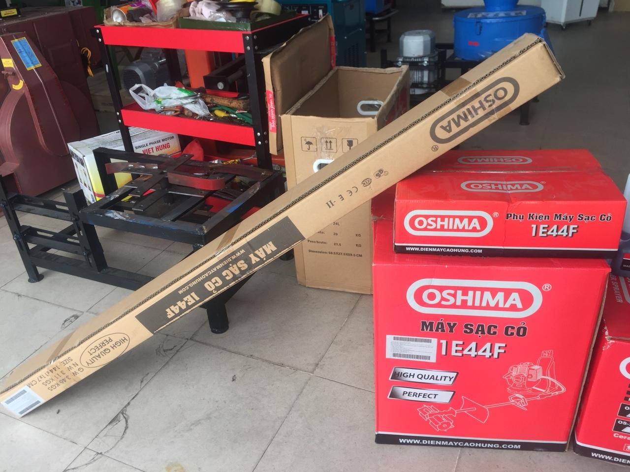 Máy sạc cỏ Oshima 1E44F