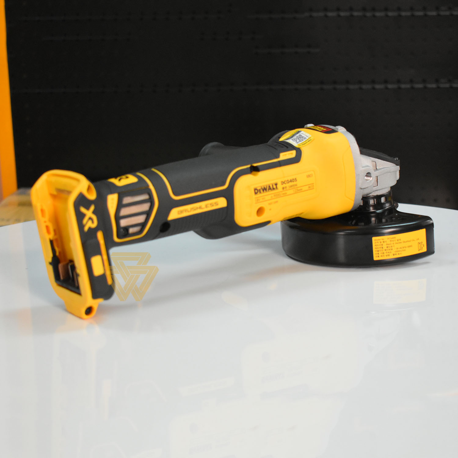 MÁY MÀI GÓC DEWALT DCG405N